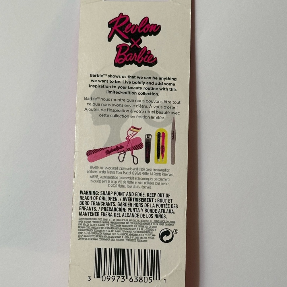 New Revlon X Barbie Slant and Point Tweezer Set Travel Pouch Pink Beauty Tools - Picture 6 of 6